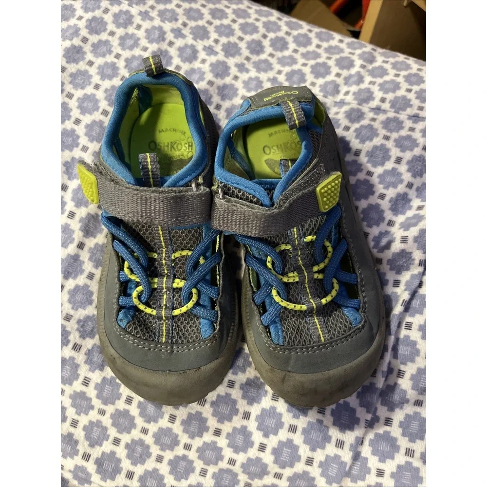 OshKosh B'gosh Water Hiking Shoes Size 8 Sandals Waterproof Slip On Toddler